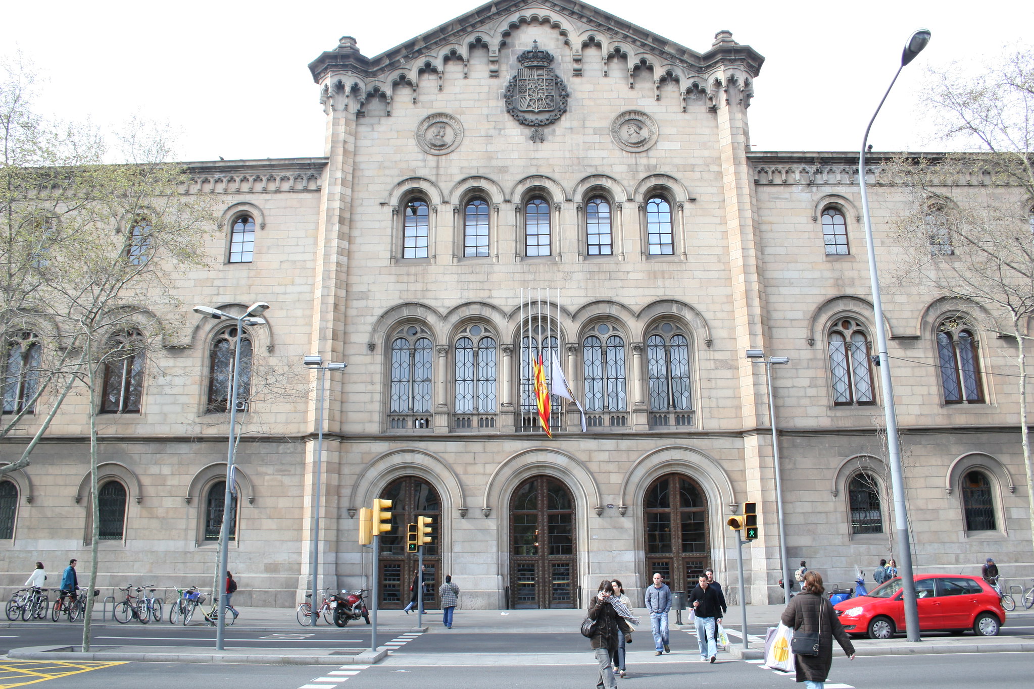 A-Universidade-de-Barcelona-é-a-primeira-entre-as-melhores-universidades-da-Espanha