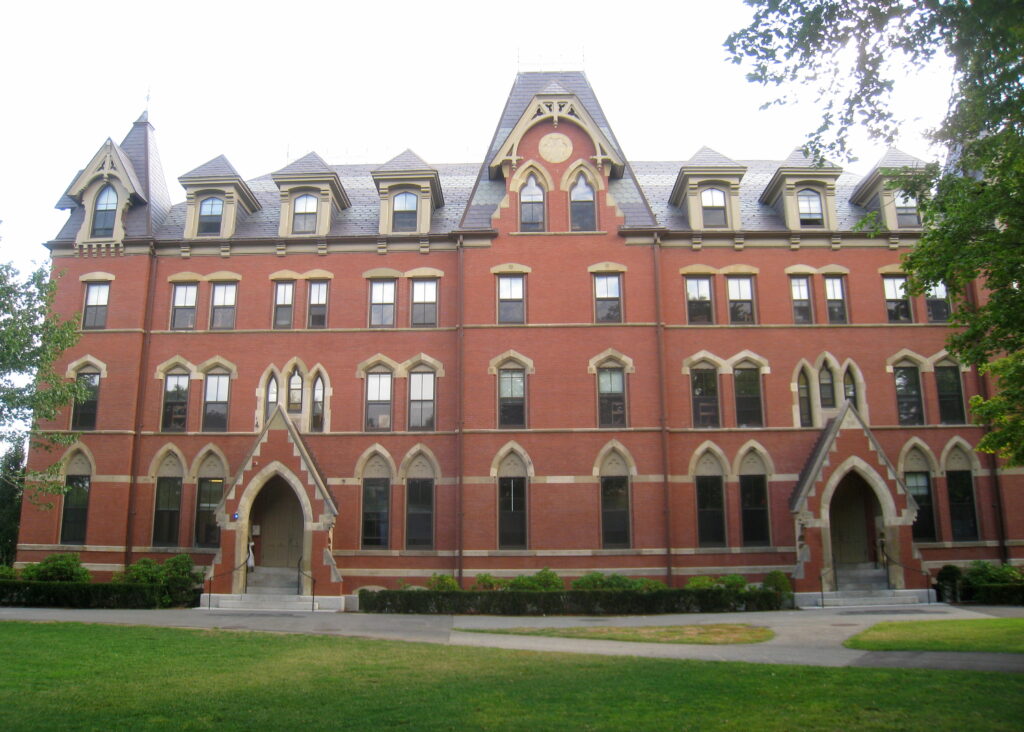 melhores-universidades-do-nordeste-dos-eua-Tufts-University